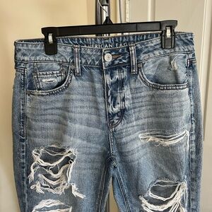 American Eagle Distressed light was jeans Size:8
